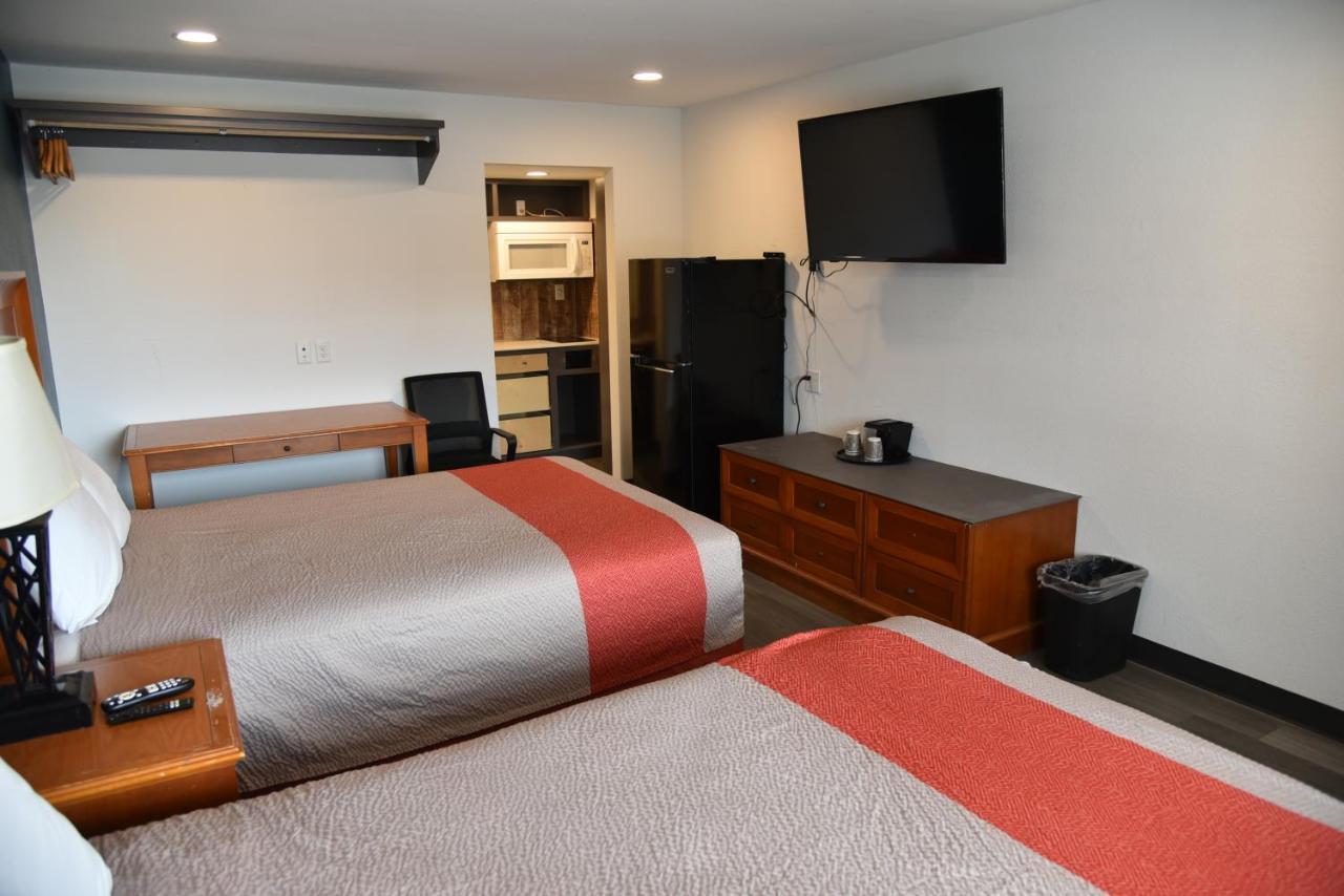 Snyder Town Place Studio Apartment מראה חיצוני תמונה