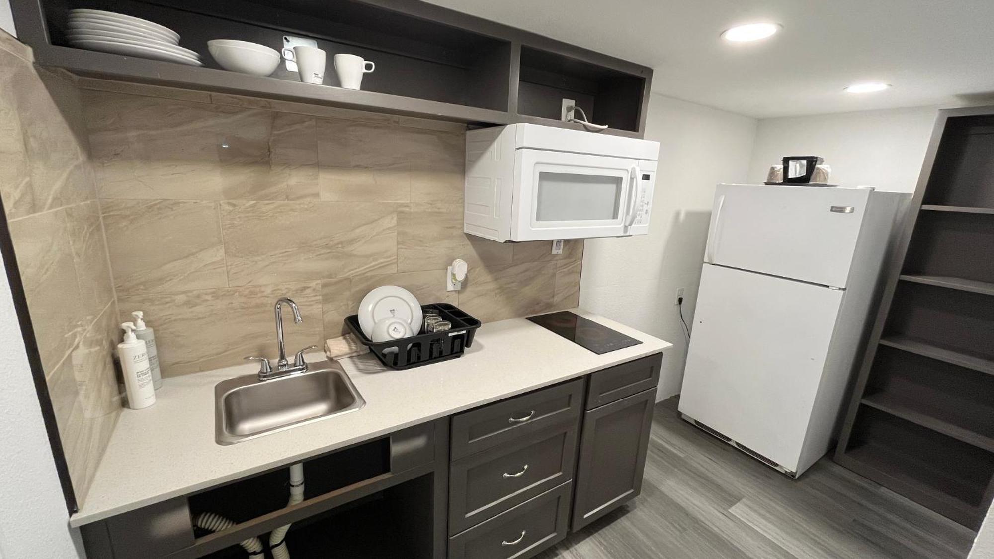 Snyder Town Place Studio Apartment מראה חיצוני תמונה